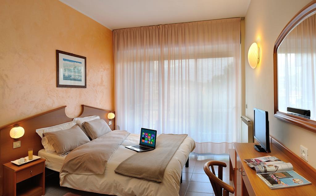 Corallo Wellness Hotel 디아노마리나 외부 사진
